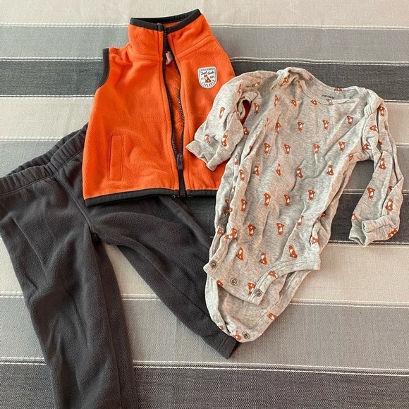 Carter’s infant nine month fleece, three-piece set, pants, onesie, and v… - Picture 1 of 4